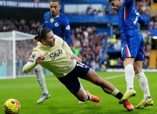 มอยส์ เซ็ง กรีลิช เจ็บเพิ่มเกมแพ้สิงห์บลูส์